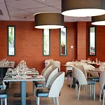 Western Escapade Hotel 4*
