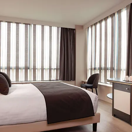 Western Escapade Hotel 4*