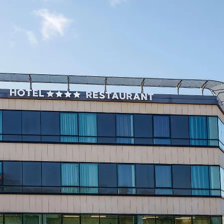 Western Escapade Hotel Senlis (Oise)