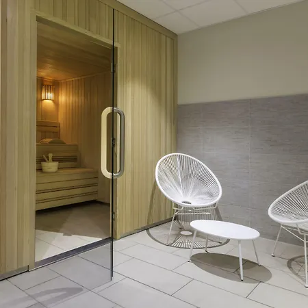 Western Escapade Hotel Senlis (Oise)