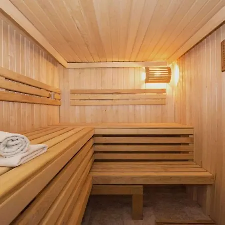 Western Escapade Hotel 4*
