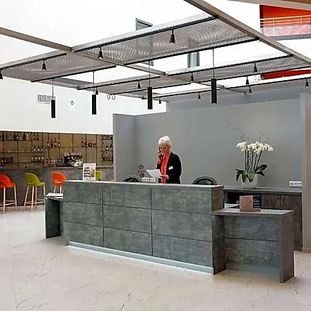 Hotel Western Escapade 4*