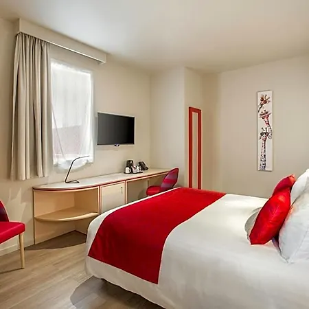 Western Escapade Hotel