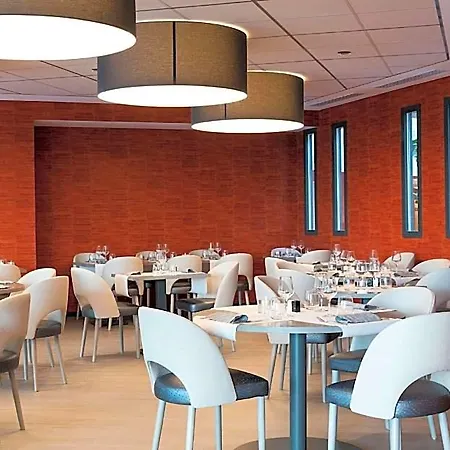Western Escapade Hotel Senlis (Oise)