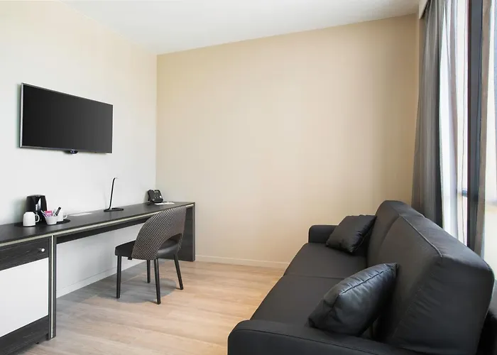 Western Escapade Hotel Senlis (Oise)