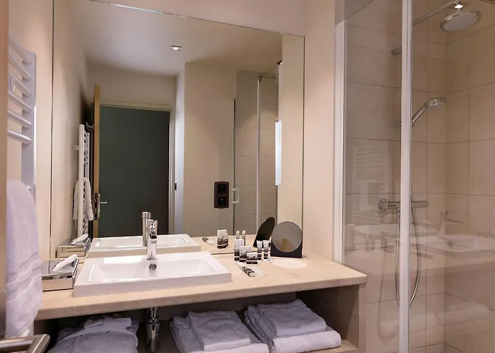 Western Escapade Hotel Senlis (Oise)