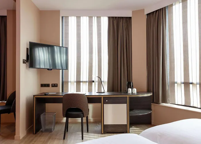 Western Escapade Hotel