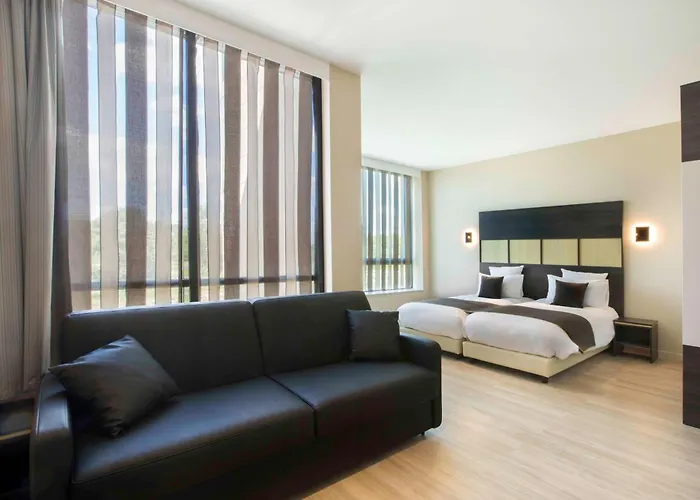 Hotel Western Escapade 4*