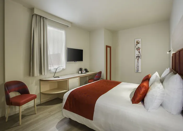 Western Escapade Hotel