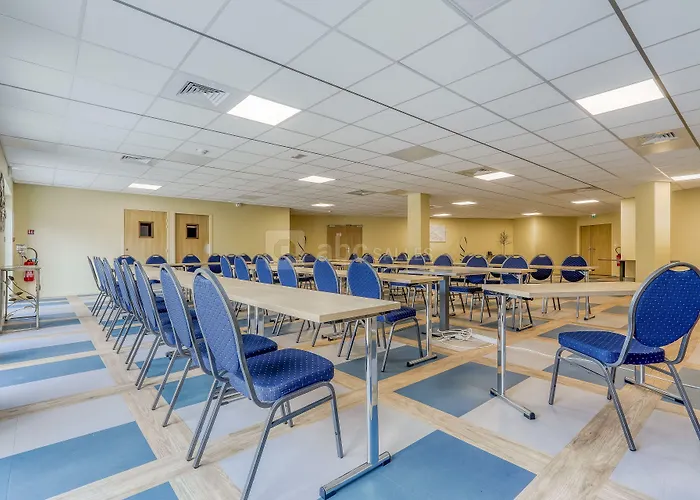 Western Escapade Hotel Senlis (Oise)