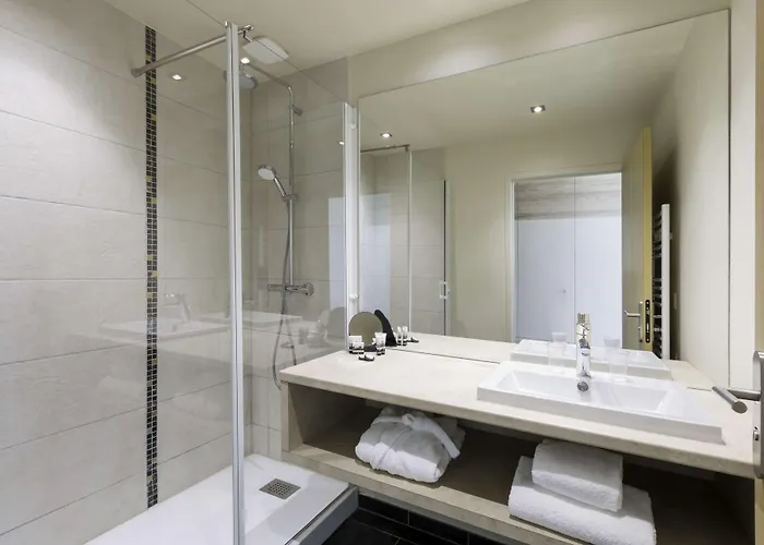 Western Escapade 4* Senlis (Oise)