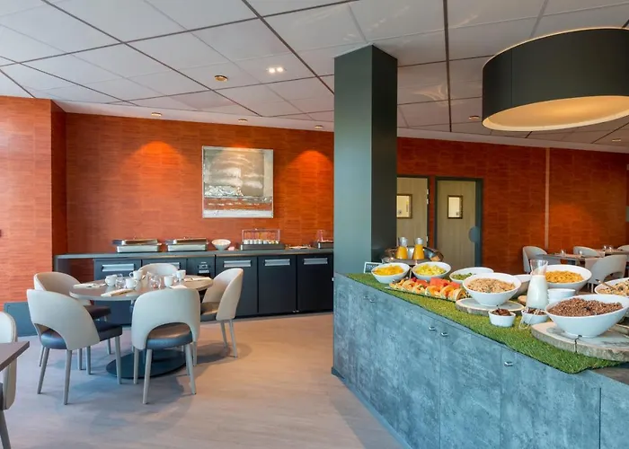 Hotel Western Escapade 4*